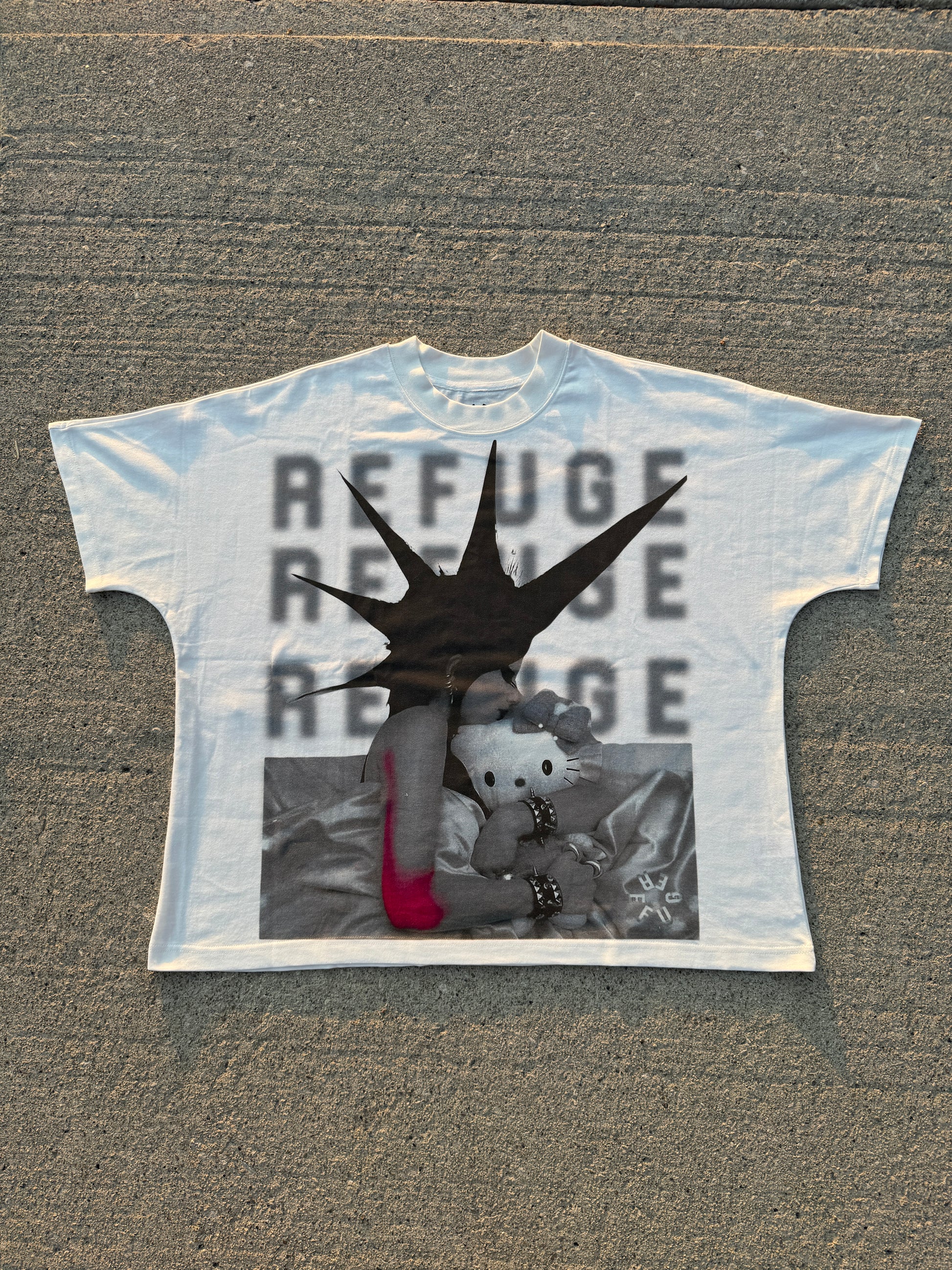 WHITE T-SHIRT FRONT